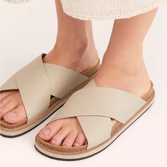 NIB FREE PEOPLE Sidelines Footbed Sandals Dove Grey - Picture 14 of 16